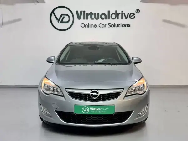 Opel Astra 2012 - 6250 EUR, 154000 km - AUTO.MOTO.pt - 154000km - foto 2 de 52
