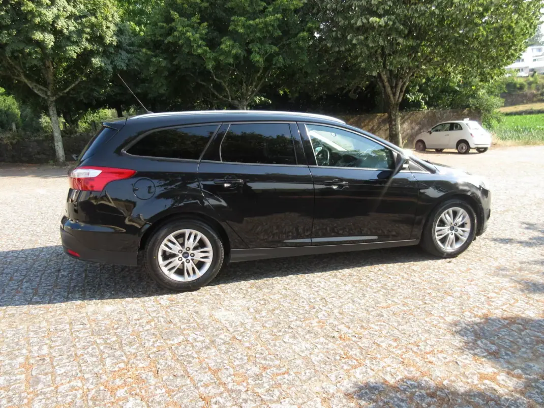 Ford Focus SW 2013 - 6990 EUR, 210000 km - 210000km - foto 9 de 28