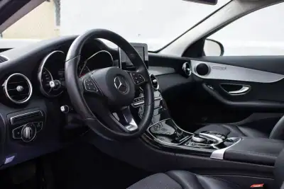 Mercedes-Benz C 220 2017 - 22750 EUR, 192000 km - AUTO.MOTO.pt - 192000km - foto 10 de 40