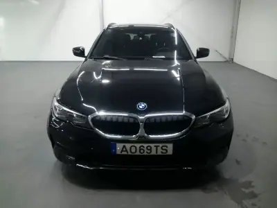 BMW 320 2022 - 25500 EUR, 109000 km - AUTO.MOTO.pt - 109000km - foto 2 de 11