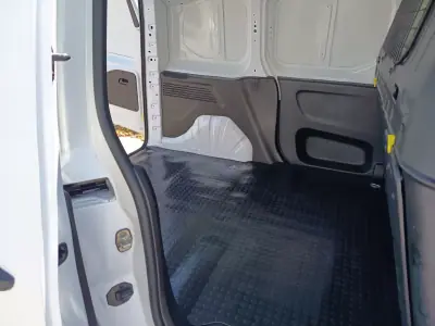 Toyota Proace Verso Electric 2022 - 17990 EUR, 78900 km - AUTO.MOTO.pt - 78900km - foto 11 de 22