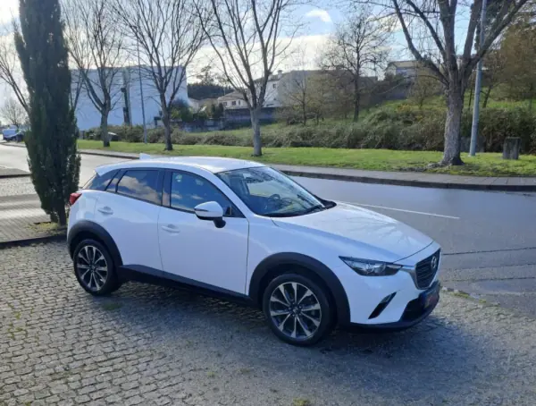 Mazda CX-3 2019 - 16500 EUR, 99000 km - AUTO.MOTO.pt - 99000km - foto 7 de 13