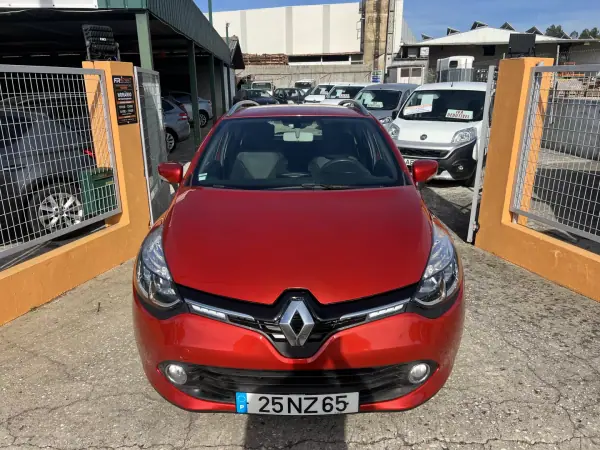 Renault Clio Sport Tourer 2013 - 6950 EUR, 167808 km - AUTO.MOTO.pt - 167808km - foto 6 de 12