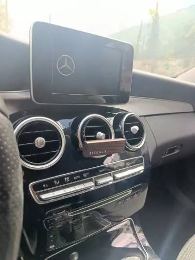 Mercedes-Benz 200 2017 - 15900 EUR, 210000 km - 210000km - foto 4 de 5