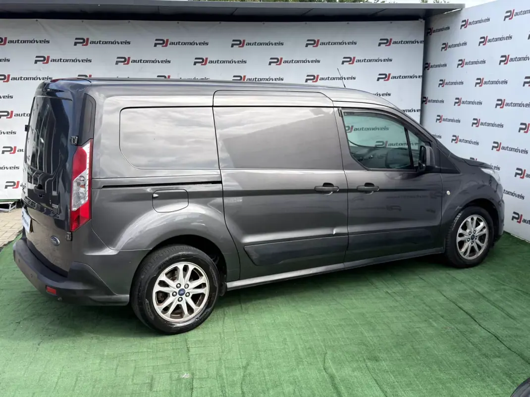 Ford Transit Connect 2018 - 12990 EUR, 152000 km - AUTO.MOTO.pt - 152000km - foto 10 de 20