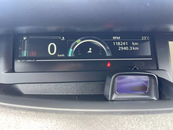 Renault Grand Scénic 2014 - 9950 EUR, 118241 km - AUTO.MOTO.pt - 118241km - foto 12 de 13