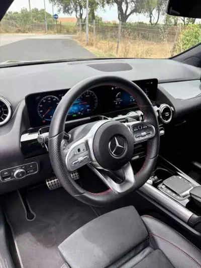 Mercedes-Benz GLA 250 2023 - 42500 EUR, 39724 km - AUTO.MOTO.pt - 39724km - foto 8 de 25