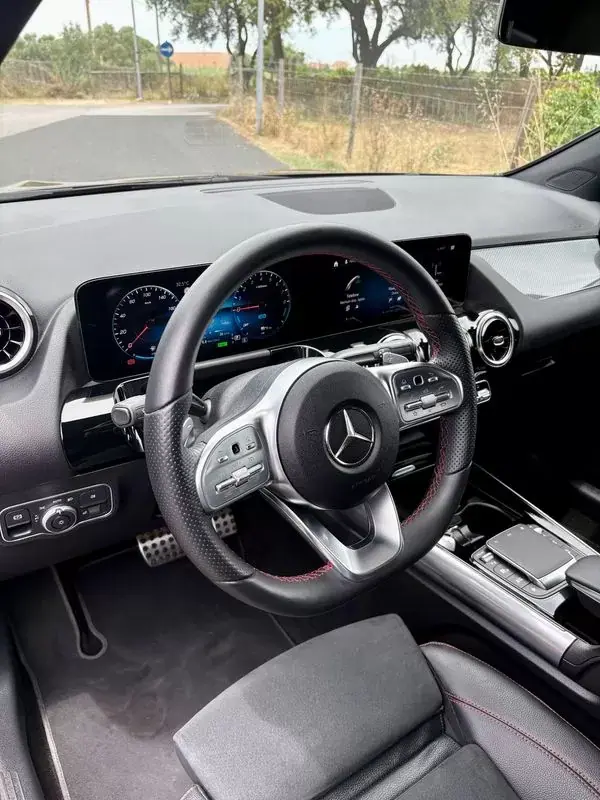 Mercedes-Benz GLA 250 2023 - 42500 EUR, 39724 km - AUTO.MOTO.pt - 39724km - foto 8 de 25