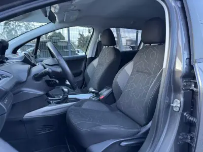 Peugeot 2008 2016 - 12990 EUR, 160000 km - AUTO.MOTO.pt - 160000km - foto 16 de 35