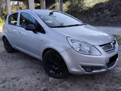 Opel Corsa 2010 - 5000 EUR, 240000 km - AUTO.MOTO.pt - 240000km - foto 3 de 24