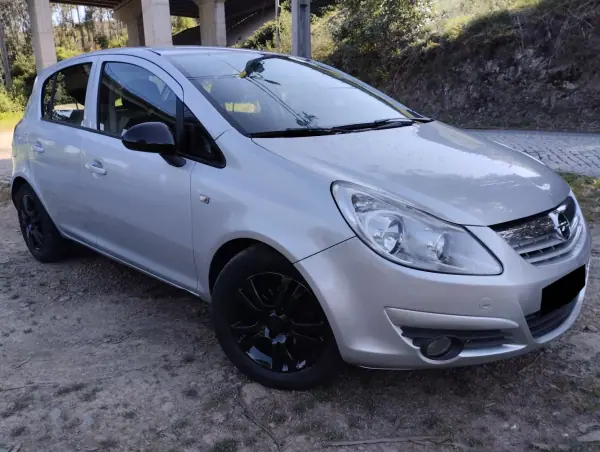 Opel Corsa 2010 - 5000 EUR, 240000 km - AUTO.MOTO.pt - 240000km - foto 3 de 24