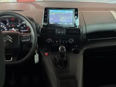 Citroën Berlingo 2019 - 20990 EUR, 103199 km - AUTO.MOTO.pt - 103199km - foto 19 de 21