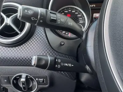 Mercedes-Benz A 180 2016 - 16500 EUR, 165000 km - AUTO.MOTO.pt - 165000km - foto 13 de 18