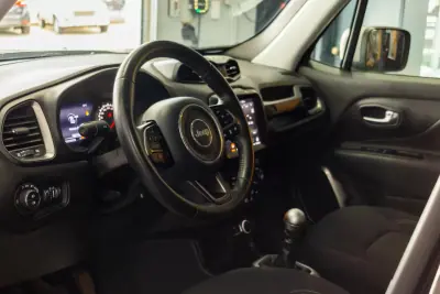 Jeep Renegade 2019 - 17900 EUR, 106000 km - AUTO.MOTO.pt - 106000km - foto 14 de 19