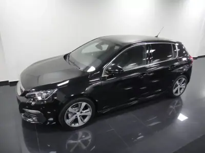 Peugeot 308 2019 - 14500 EUR, 82000 km - AUTO.MOTO.pt - 82000km - foto 10 de 26