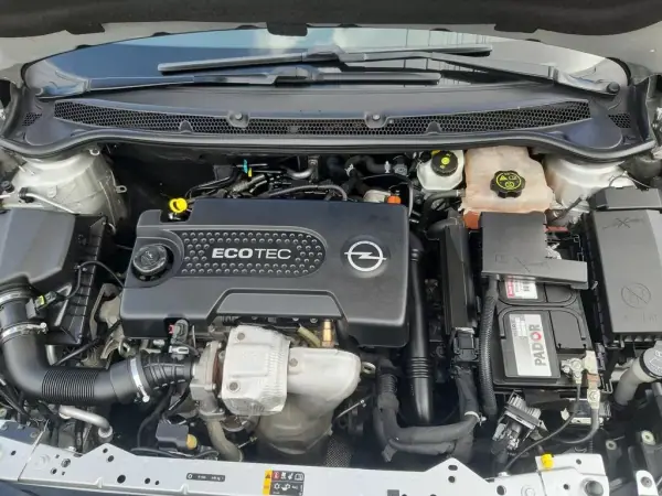 Opel Astra 2013 - 9900 EUR, 179980 km - AUTO.MOTO.pt - 179980km - foto 32 de 35