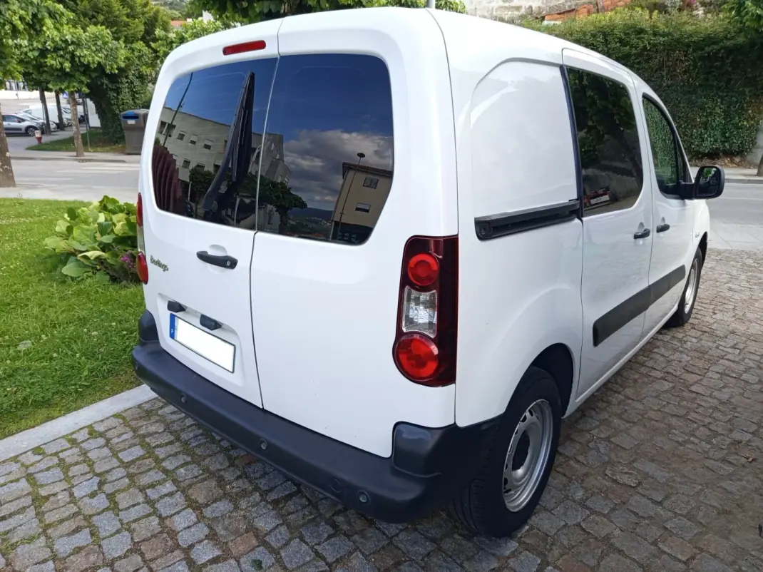 Citroën 2016 - 8990 EUR, 219055 km - AUTO.MOTO.pt - 219055km - foto 4 de 9