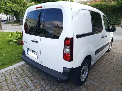 Citroën 2016 - 8990 EUR, 219055 km - AUTO.MOTO.pt - 219055km - foto 4 de 9