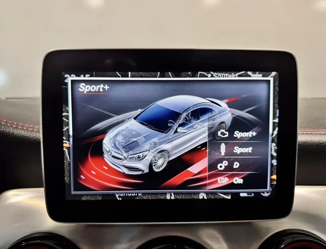 Mercedes-Benz CLA 45 AMG 2018 - 36900 EUR, 127350 km - 127350km - foto 8 de 32