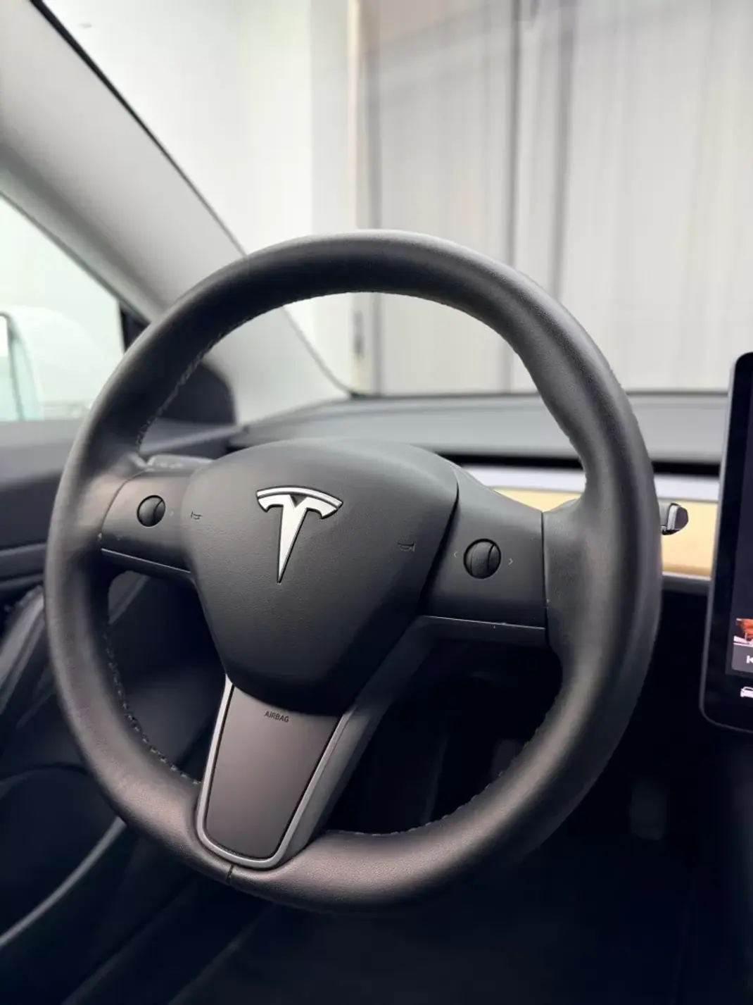 Tesla Model 3 2020 - 23750 EUR, 66000 km - AUTO.MOTO.pt - 66000km - foto 19 de 22