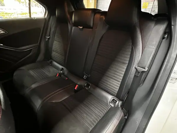 Mercedes-Benz A 180 2014 - 14990 EUR, 196000 km - AUTO.MOTO.pt - 196000km - foto 23 de 26