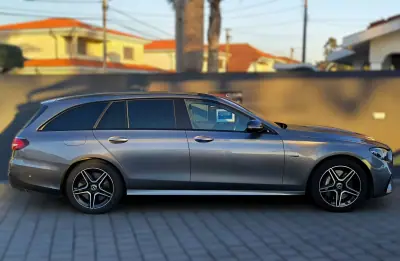 Mercedes-Benz E 300 2021 - 33950 EUR, 148000 km - AUTO.MOTO.pt - 148000km - foto 5 de 34