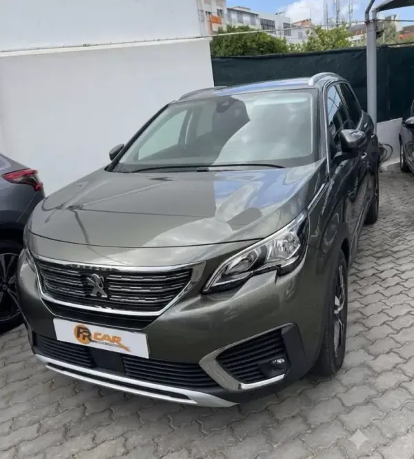 Peugeot 5008 2019 - 21500 EUR, 148372 km - AUTO.MOTO.pt - 148372km - foto 2 de 8