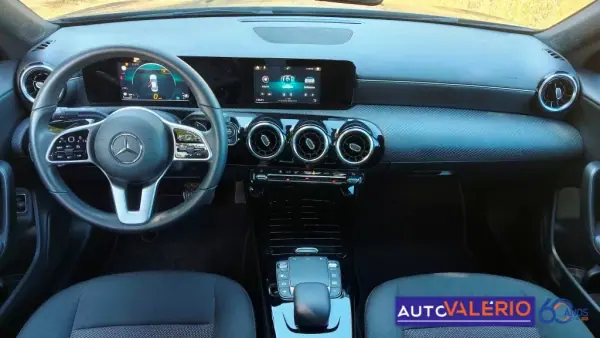 Mercedes-Benz CLA 200 2021 - 32950 EUR, 37470 km - AUTO.MOTO.pt - 37470km - foto 11 de 26