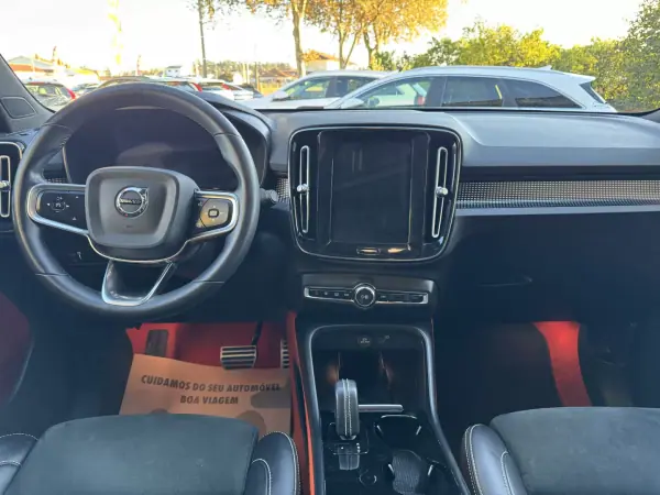 Volvo XC 40 2021 - 29500 EUR, 116000 km - AUTO.MOTO.pt - 116000km - foto 9 de 51