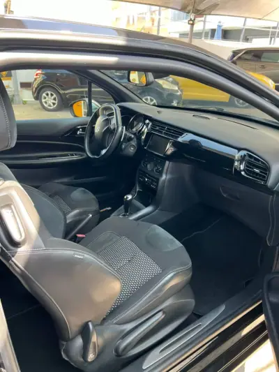 Citroën DS3 2012 - 10900 EUR, 121482 km - AUTO.MOTO.pt - 121482km - foto 4 de 8