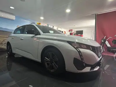 Peugeot 308 2024 - 21950 EUR, 60834 km - AUTO.MOTO.pt - 60834km - foto 7 de 19