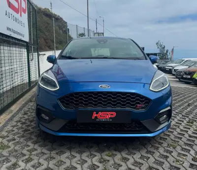 Ford Fiesta 2019 - 22990 EUR, 111300 km - AUTO.MOTO.pt - 111300km - foto 2 de 15