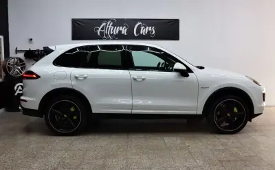 Porsche Cayenne 2015 - 41900 EUR, 140000 km - 140000km - foto 26 de 32
