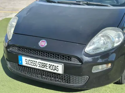Fiat Punto 2018 - 10990 EUR, 83900 km - AUTO.MOTO.pt - 83900km - foto 8 de 20