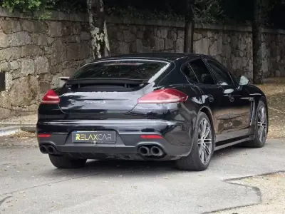 Porsche Panamera 2015 - 38499 EUR, 165000 km - AUTO.MOTO.pt - 165000km - foto 11 de 39