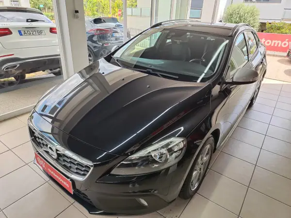 Volvo V40 Cross Country 2014 - 8150 EUR, 211000 km - AUTO.MOTO.pt - 211000km - foto 6 de 35