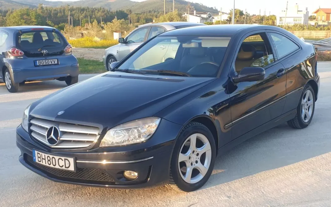 Mercedes-Benz CLC 200 2010 - 10990 EUR, 259000 km - AUTO.MOTO.pt - 259000km - foto 1 de 46