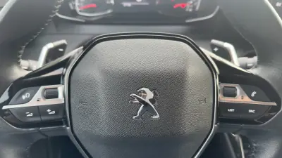 Peugeot 208 2023 - 18800 EUR, 57000 km - AUTO.MOTO.pt - 57000km - foto 10 de 23