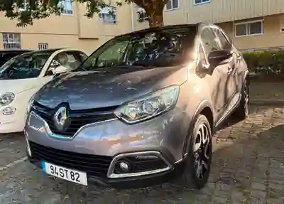 Renault Captur 2017 - 10500 EUR, 112999 km - AUTO.MOTO.pt - 112999km - foto 4 de 6