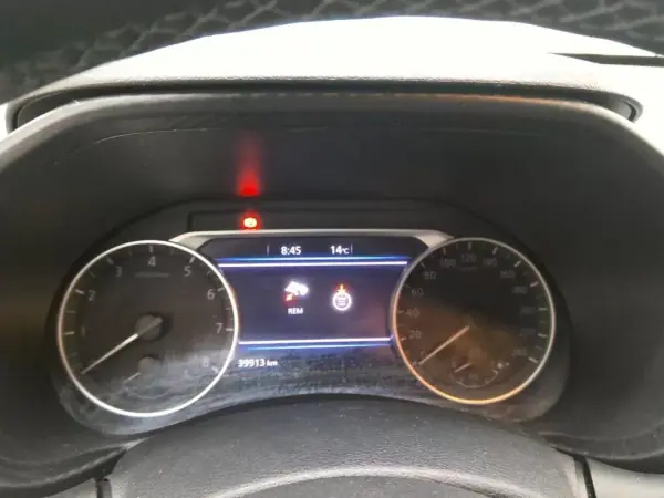 Nissan Juke 2023 - 20900 EUR, 39913 km - AUTO.MOTO.pt - 39913km - foto 6 de 9