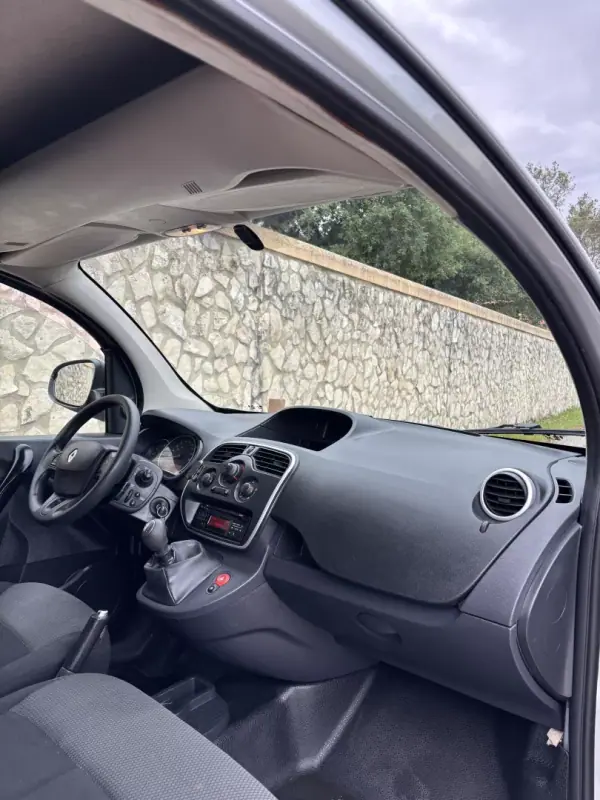 Renault Kangoo 2021 - 8900 EUR, 176000 km - AUTO.MOTO.pt - 176000km - foto 5 de 8