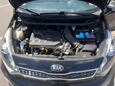Kia Rio 2016 - 10790 EUR, 90000 km - AUTO.MOTO.pt - 90000km - foto 3 de 9