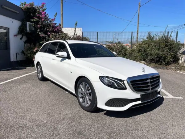 Mercedes-Benz CLE 200 2019 - 45500 EUR, 62253 km - AUTO.MOTO.pt - 62253km - foto 4 de 25