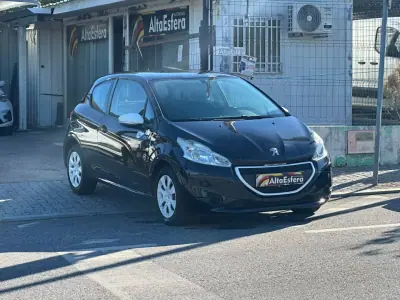 Peugeot 208 2014 - 9900 EUR, 73804 km - 73804km - foto 9 de 29