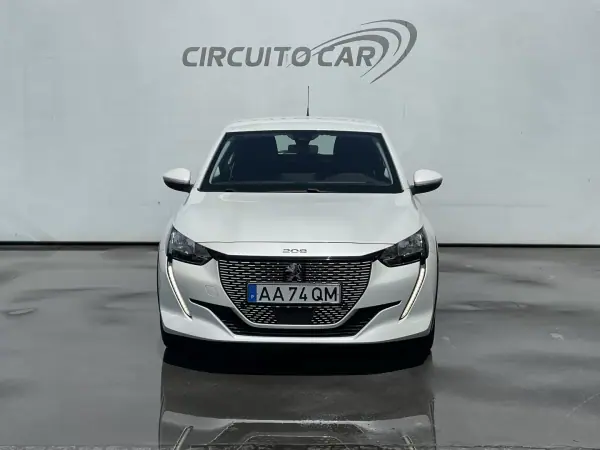 Peugeot e-208 2020 - 16250 EUR, 61819 km - AUTO.MOTO.pt - 61819km - foto 6 de 27