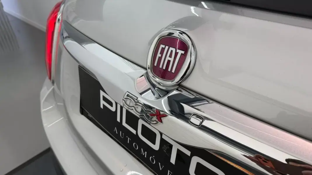 Fiat 500X 2018 - 12990 EUR, 156250 km - AUTO.MOTO.pt - 156250km - foto 11 de 33