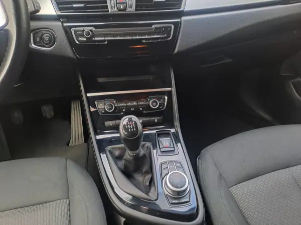 BMW 216 Gran Tourer 2019 - 16500 EUR, 100000 km - AUTO.MOTO.pt - 100000km - foto 13 de 27