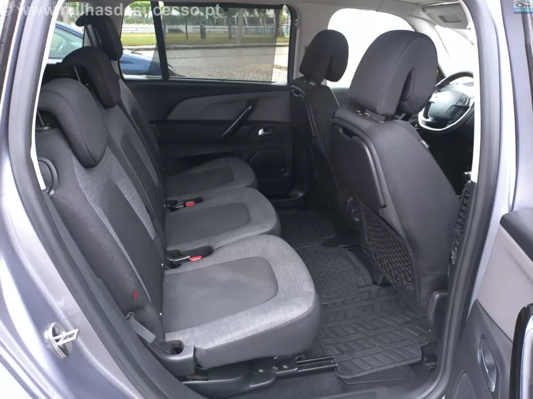 Citroën C4 Spacetourer 2019 - 15500 EUR, 123000 km - AUTO.MOTO.pt - 123000km - foto 5 de 22