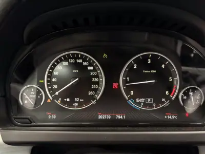 BMW 640 Gran Coupé 2014 - 22500 EUR, 199999 km - AUTO.MOTO.pt - 199999km - foto 17 de 17