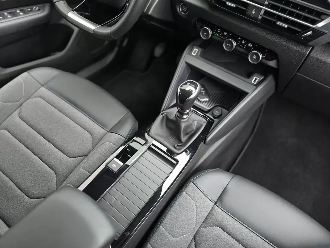 Citroën C4 2024 - 17800 EUR, 27000 km - AUTO.MOTO.pt - 27000km - foto 29 de 40